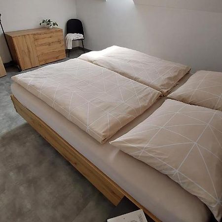 Apartman Po Schodech Nahoru Bořetice Zewnętrze zdjęcie