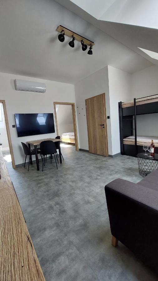 Apartman Po Schodech Nahoru Bořetice Zewnętrze zdjęcie
